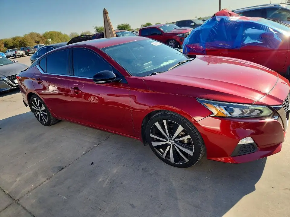 2019 NISSAN ALTIMA SR  