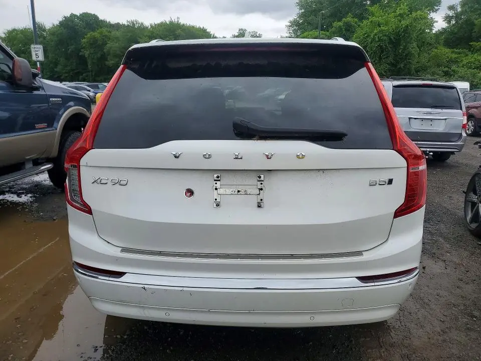 2023 VOLVO XC90 PLUS  