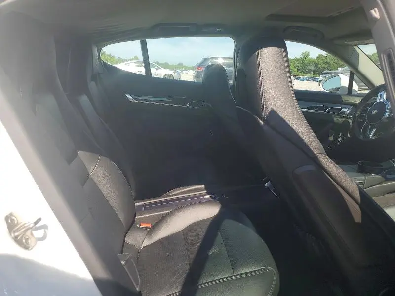 2016 PORSCHE PANAMERA 2  