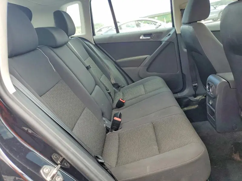 2017 VOLKSWAGEN TIGUAN S  