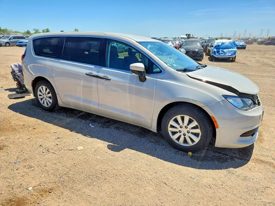 2019 CHRYSLER PACIFICA L  