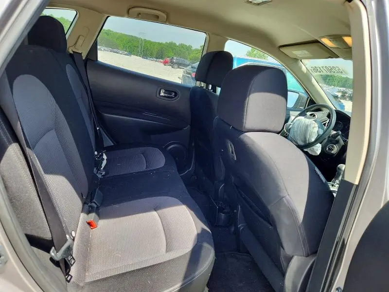 2013 NISSAN ROGUE S  