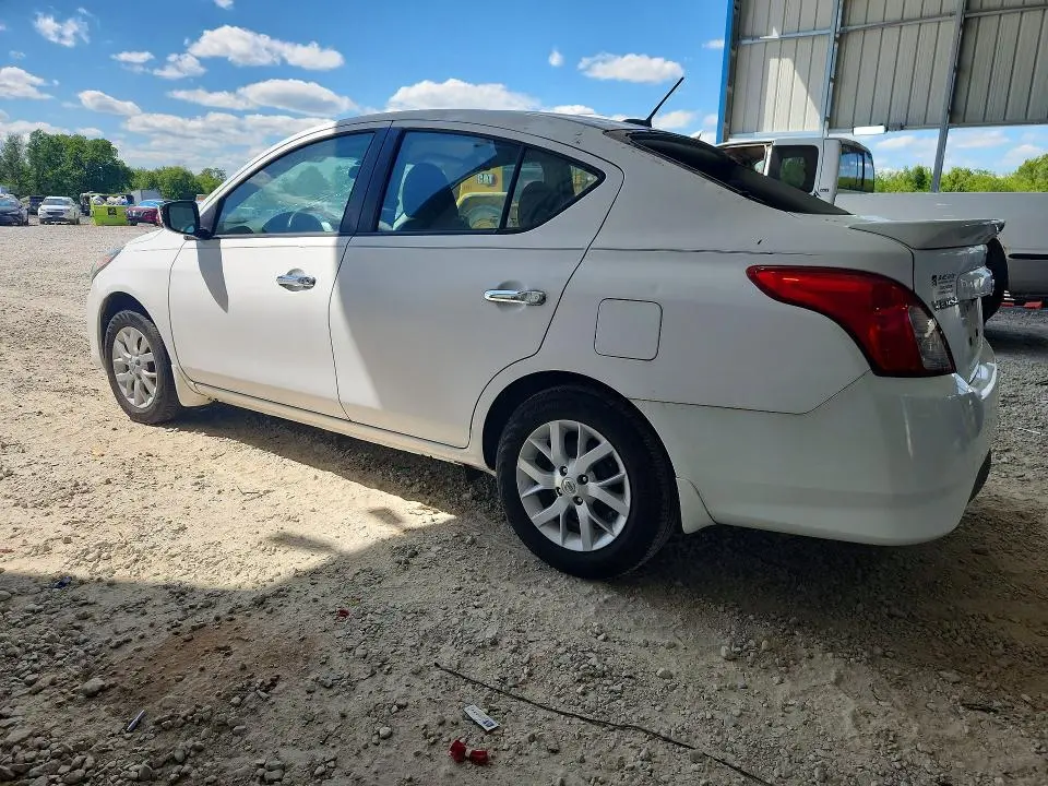 2019 NISSAN VERSA SV  