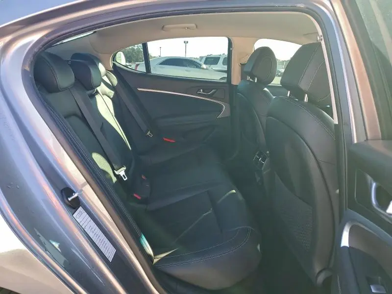 2023 GENESIS G70 BASE  