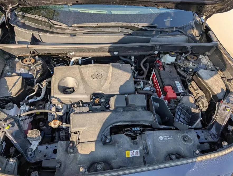 2023 TOYOTA RAV4 XLE  