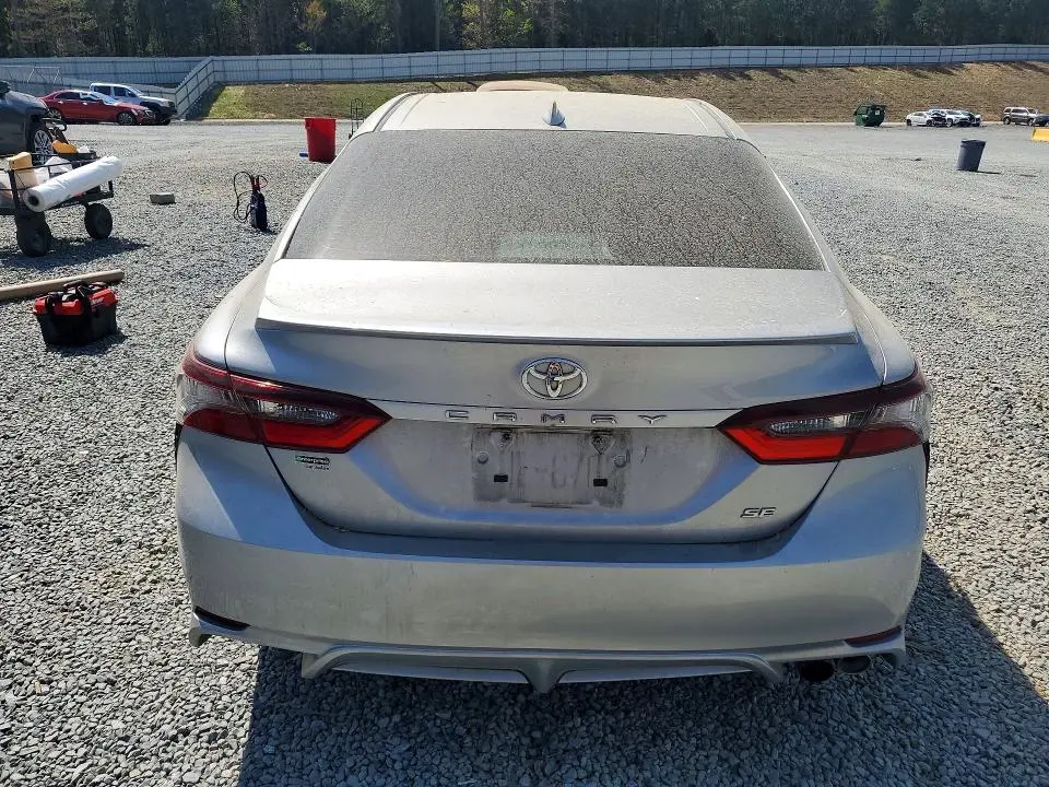 2022 TOYOTA CAMRY SE  