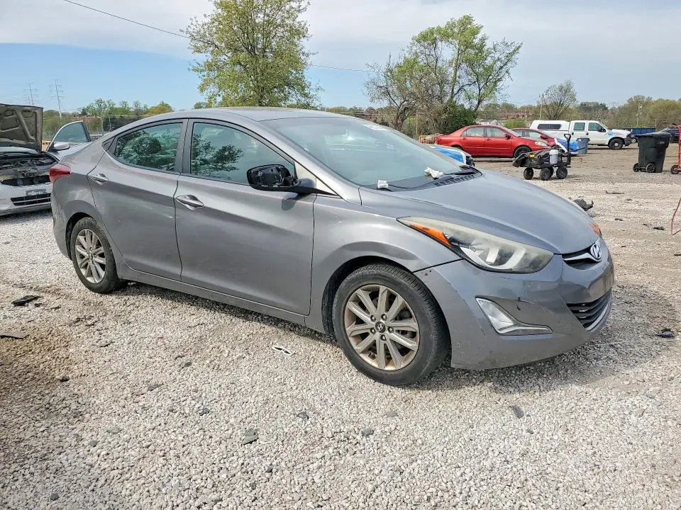 2014 HYUNDAI ELANTRA SE  