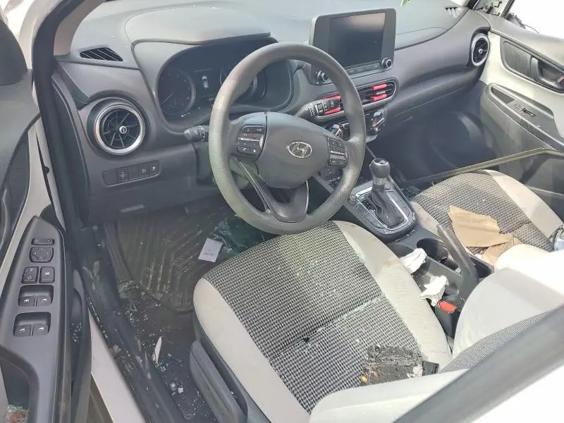 2022 HYUNDAI KONA SE  
