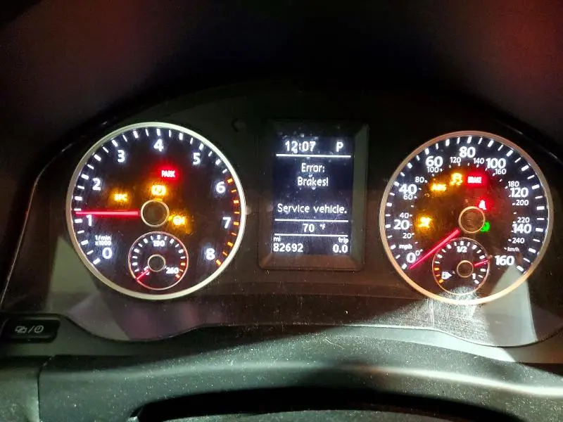 2015 VOLKSWAGEN TIGUAN S  