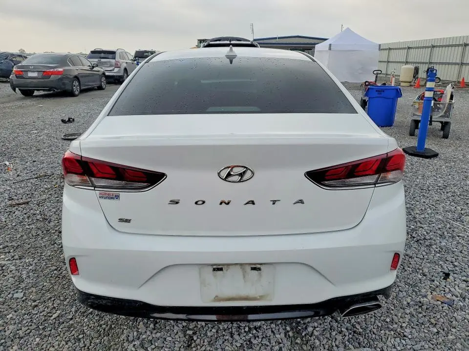 2019 HYUNDAI SONATA SE  