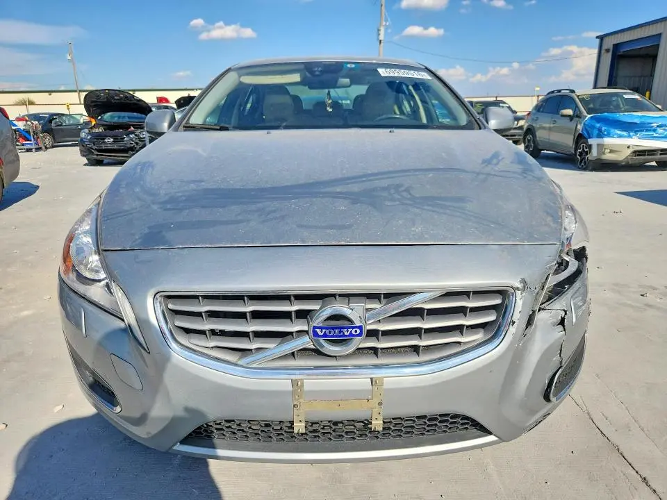 2013 VOLVO S60 T5  