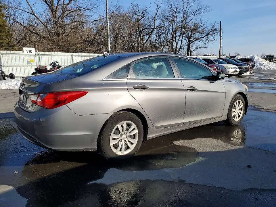 2012 HYUNDAI SONATA GLS  