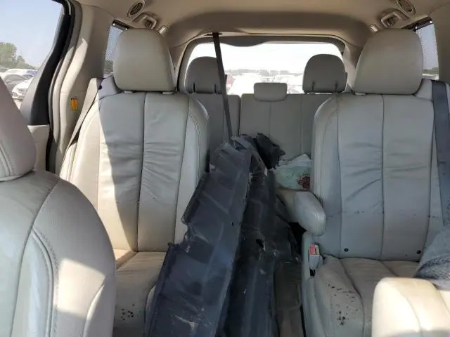 2012 TOYOTA SIENNA XLE