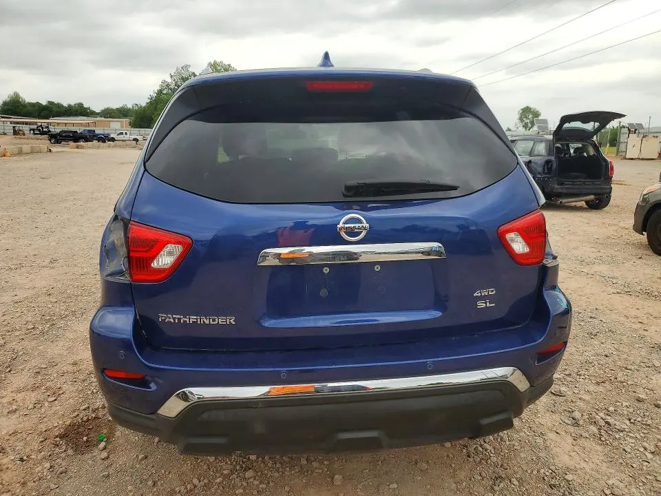 2019 NISSAN PATHFINDER SL  