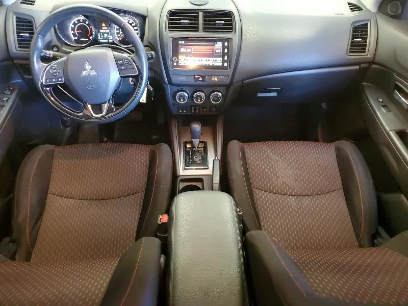 2019 MITSUBISHI RVR SE  
