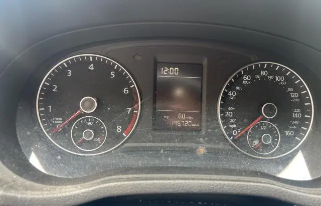 2015 VOLKSWAGEN PASSAT S  