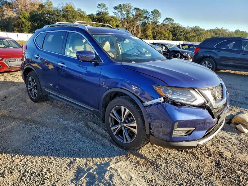 2017 NISSAN ROGUE SV  