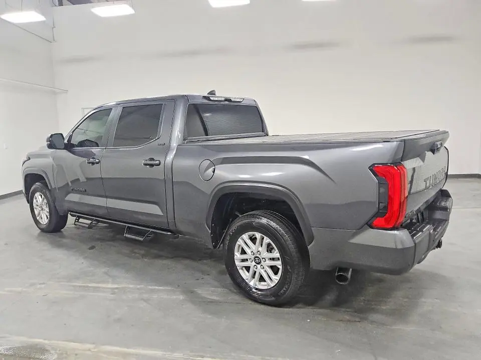 2026 TOYOTA TUNDRA CREWMAX SR5  
