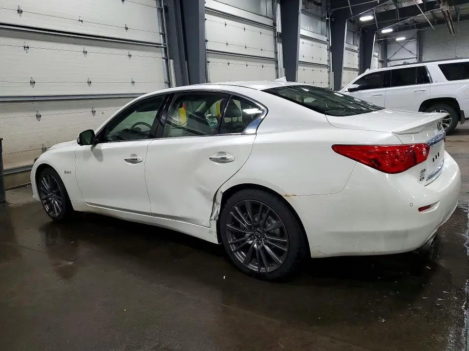 2016 INFINITI Q50 RED SPORT 400  