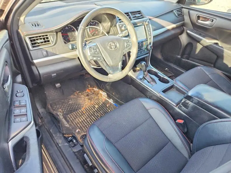 2017 TOYOTA CAMRY SE  