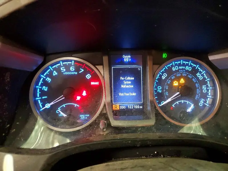 2018 TOYOTA TACOMA SR5 V6  