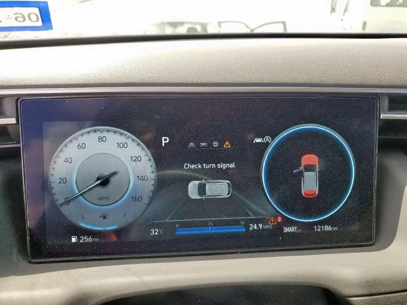 2024 HYUNDAI TUCSON SE  