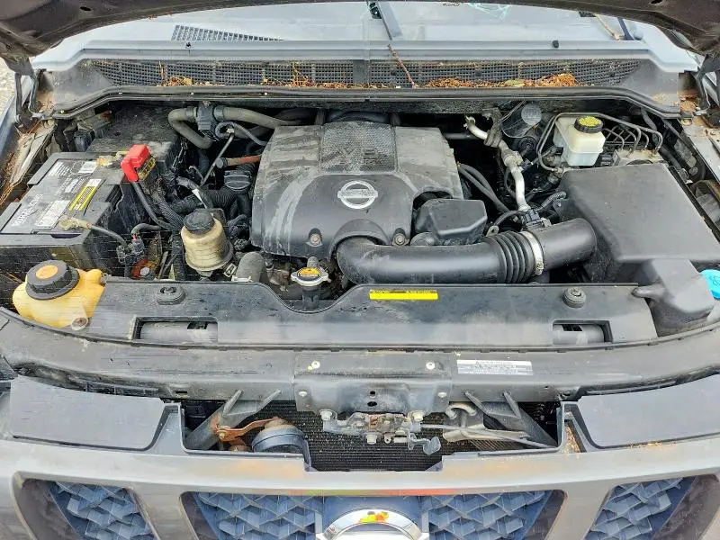 2011 NISSAN TITAN SV  