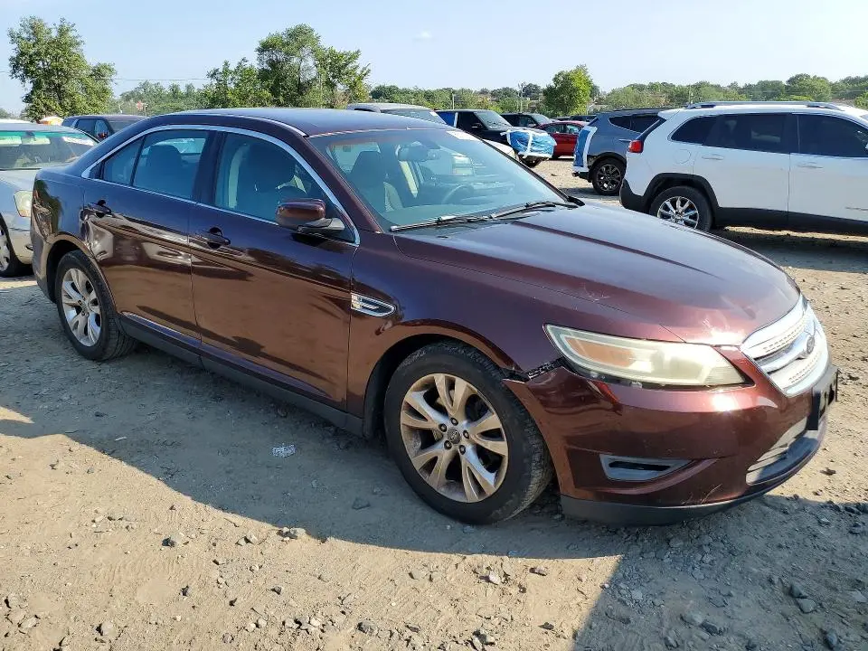 2010 FORD TAURUS SEL  
