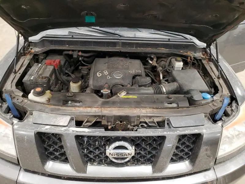 2011 NISSAN TITAN SV  
