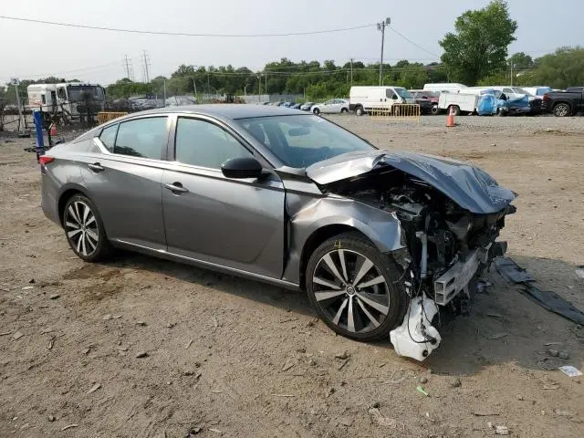 2022 NISSAN ALTIMA SR  
