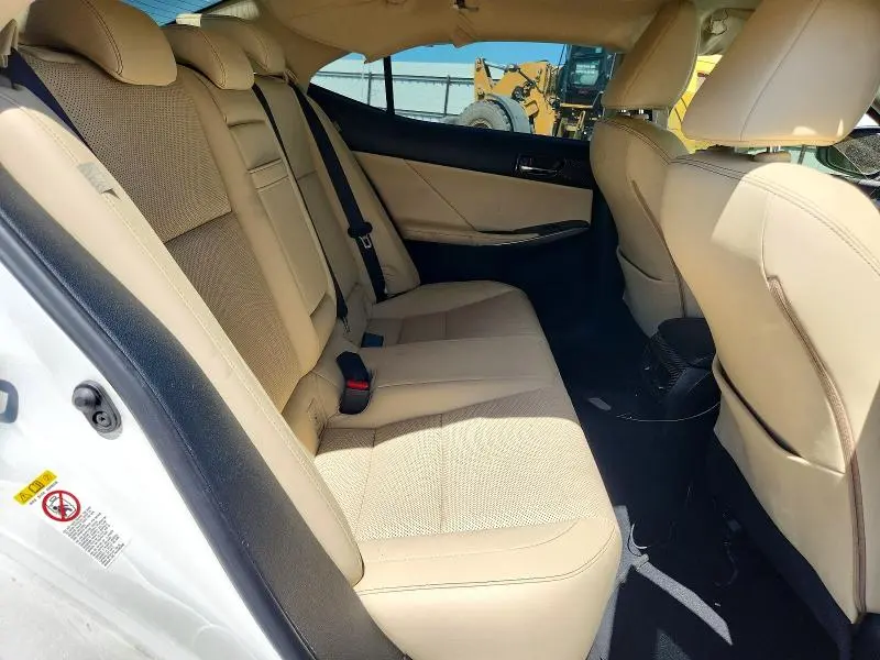 2016 LEXUS IS 200T  
