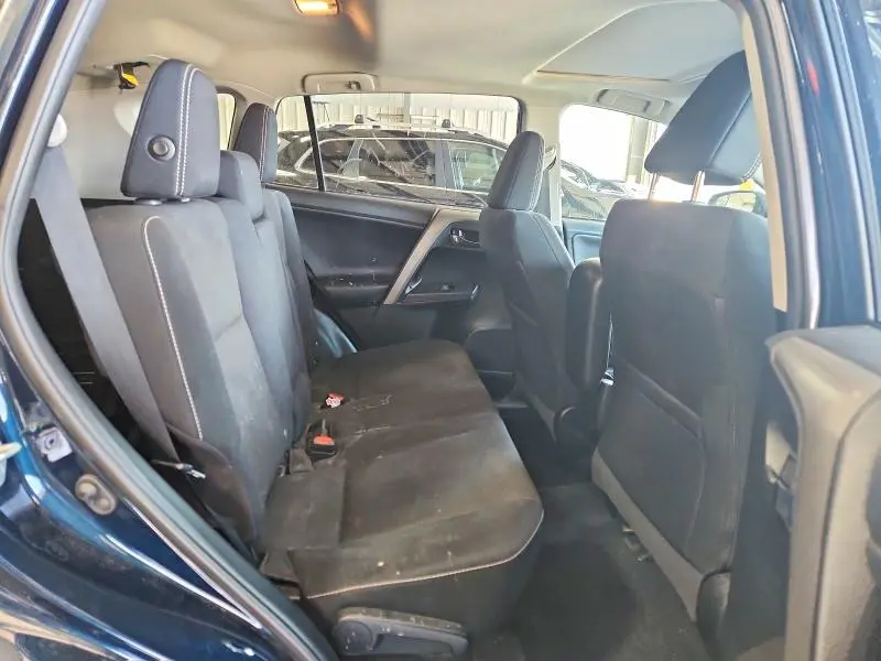 2018 TOYOTA RAV4 XLE  