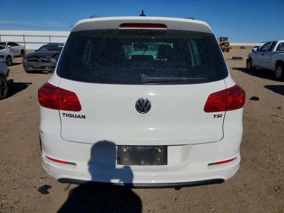 2016 VOLKSWAGEN TIGUAN S  