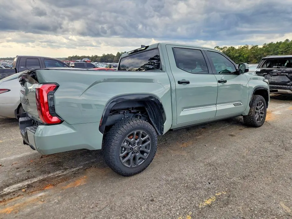 2025 TOYOTA TUNDRA CREWMAX PLATINUM  
