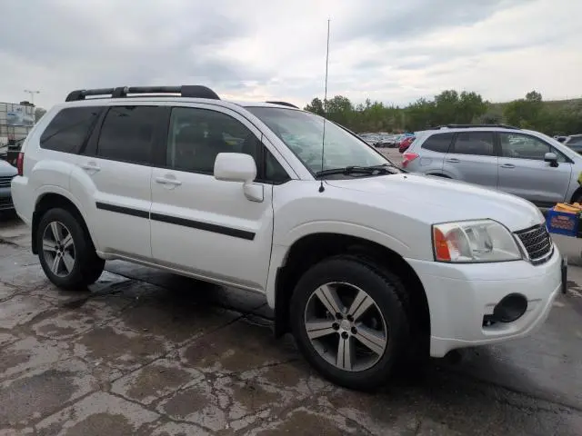 2011 MITSUBISHI ENDEAVOR SE  