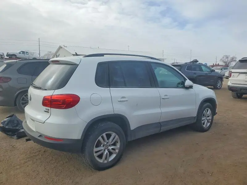 2016 VOLKSWAGEN TIGUAN S  