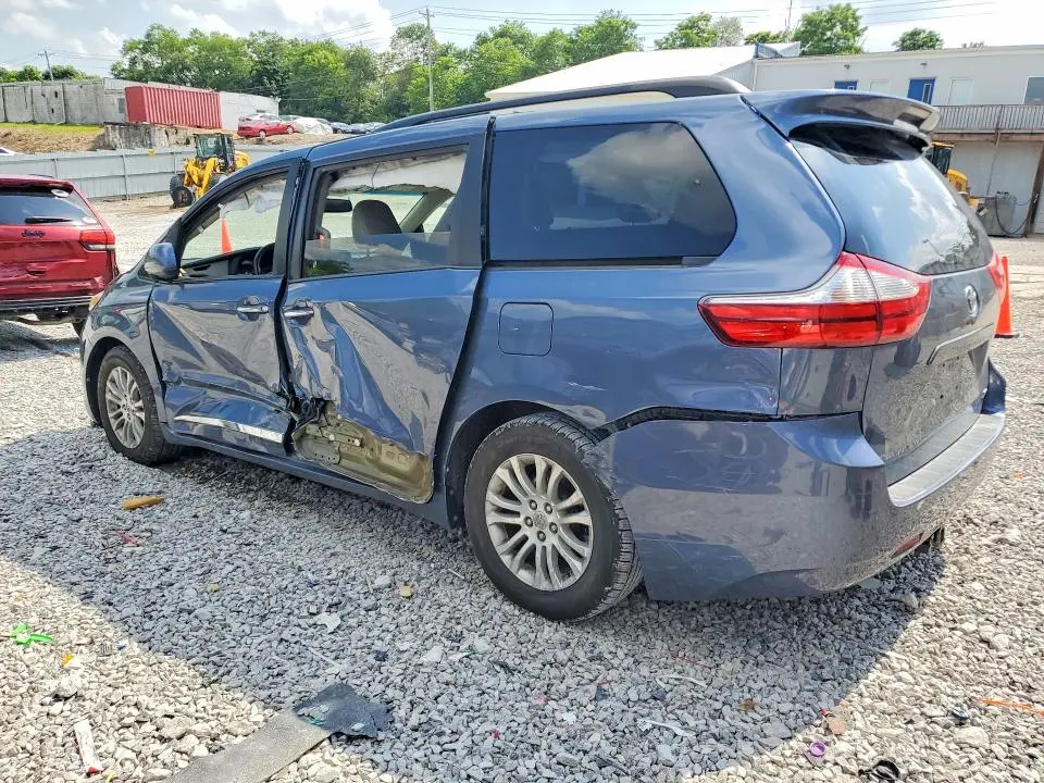 2015 TOYOTA SIENNA XLE 8-PASSENGER  