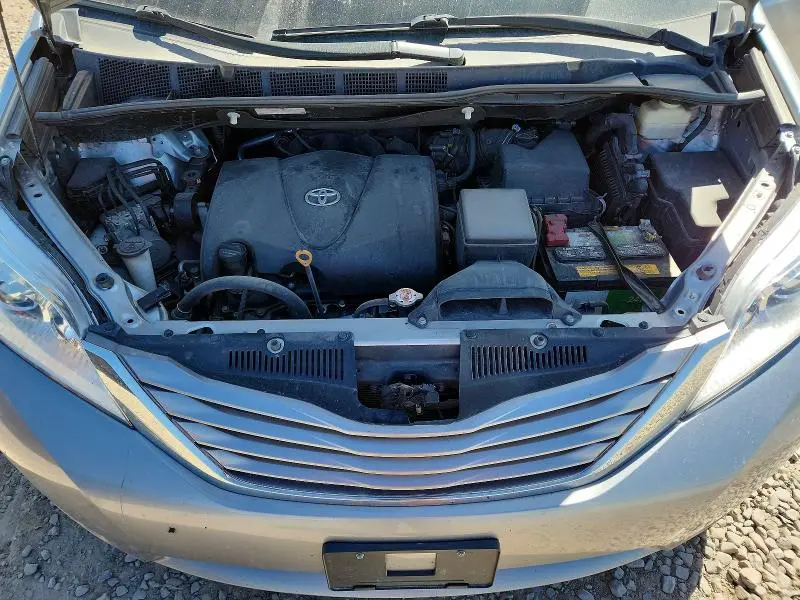 2017 TOYOTA SIENNA XLE PREMIUM 7-PASSENGER  