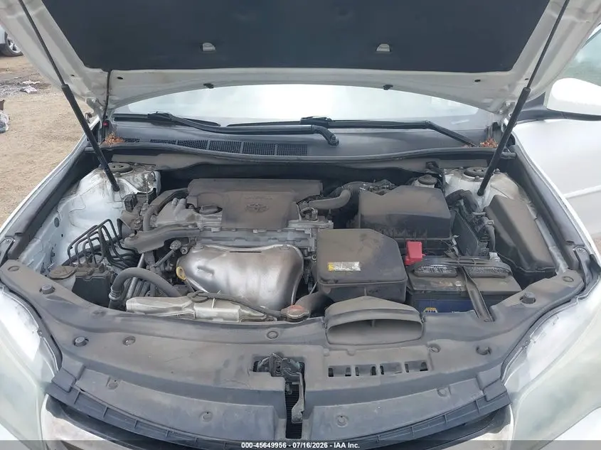 2016 TOYOTA CAMRY SE