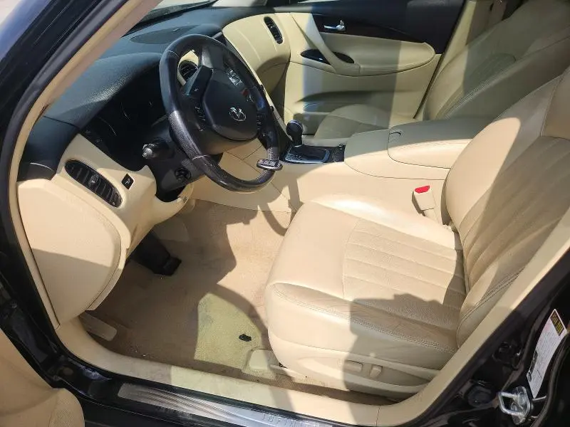 2017 INFINITI QX50 BASE  