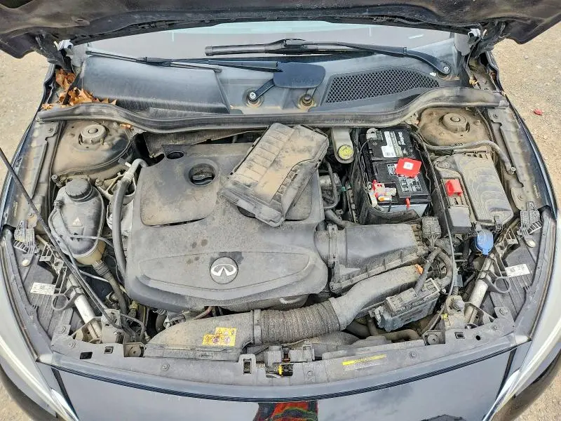 2018 INFINITI QX30 LUXURY  