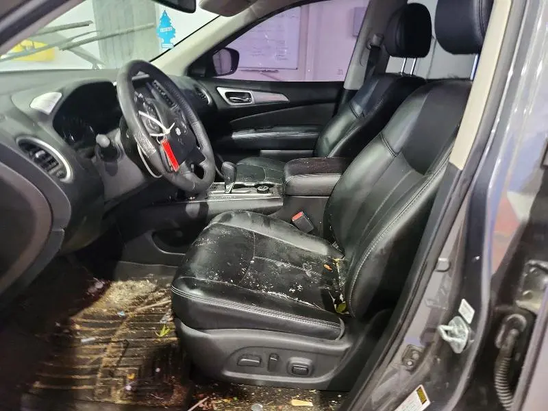2017 NISSAN PATHFINDER SL  