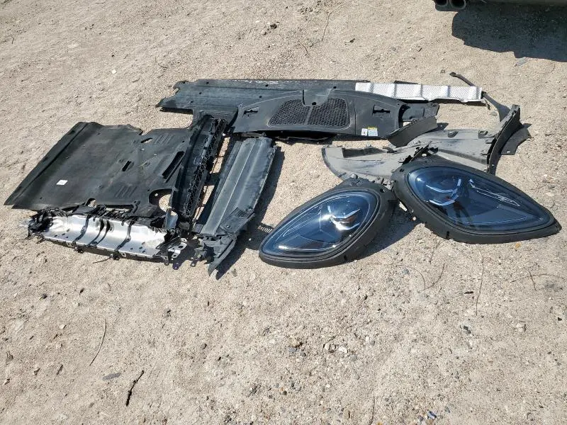 2023 PORSCHE MACAN BASE  