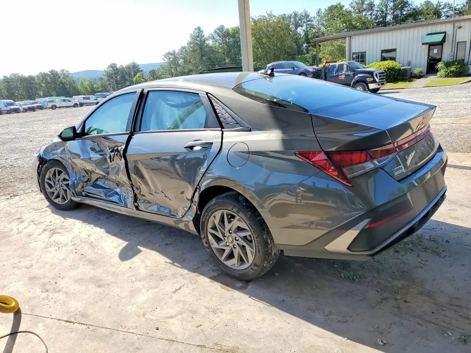 2024 HYUNDAI ELANTRA SEL  