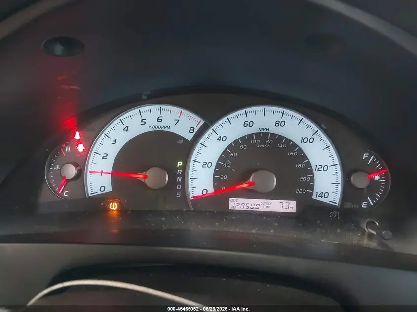 2011 TOYOTA CAMRY SE
