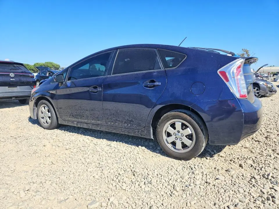 2013 TOYOTA PRIUS THREE  
