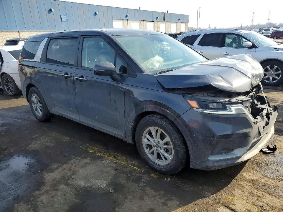2022 KIA CARNIVAL LX  