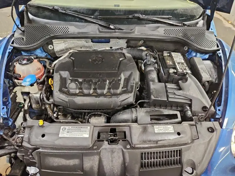 2018 VOLKSWAGEN BEETLE SE  