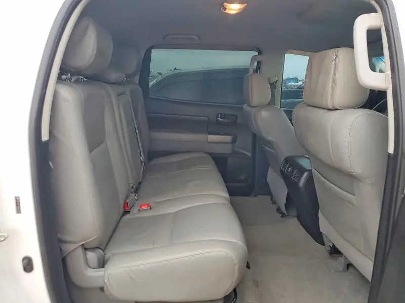 2010 TOYOTA TUNDRA CREWMAX SR5  