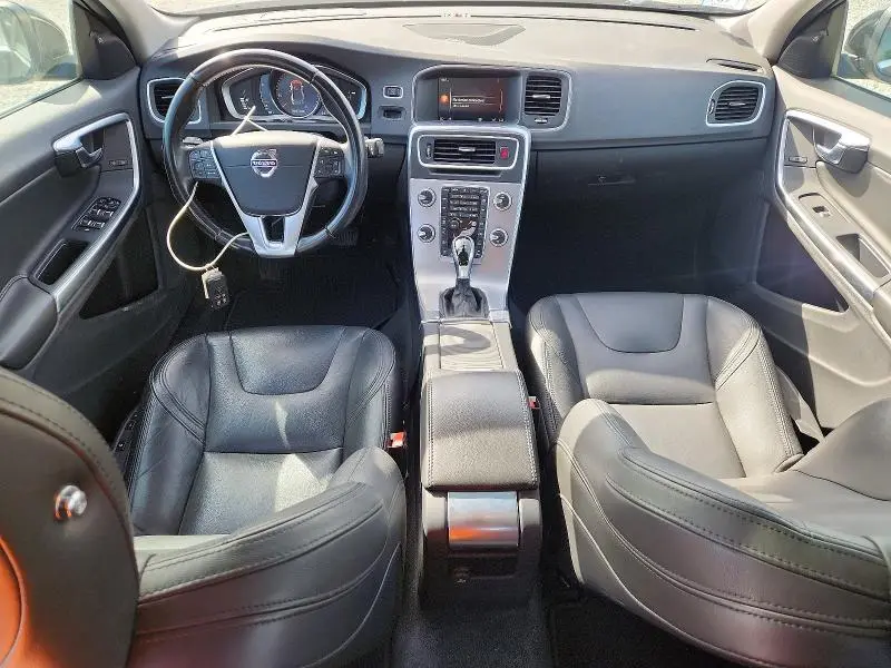 2018 VOLVO S60 PLATINUM  